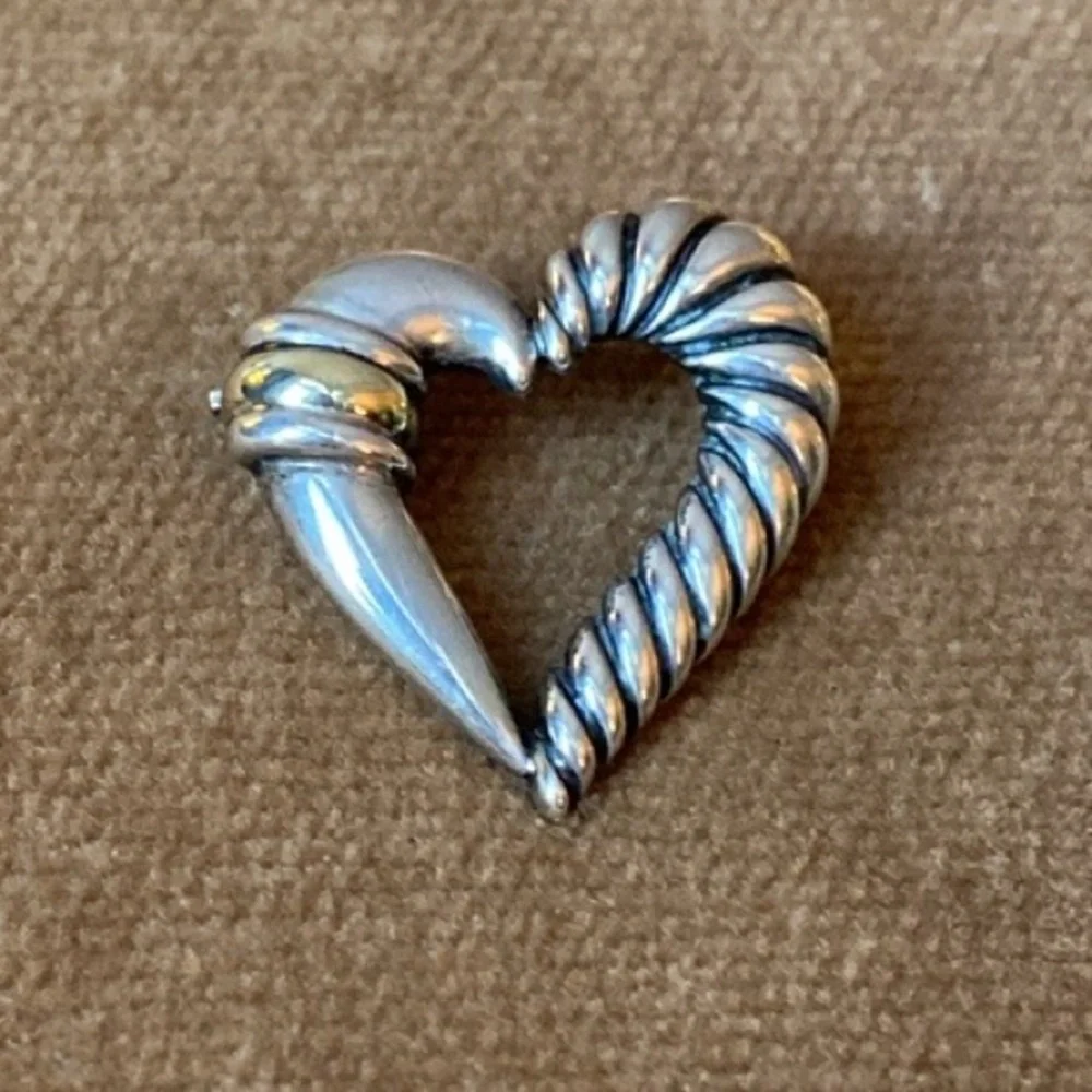 David Yurman Silver and Gold Heart Brooch - Picture 2 of 12